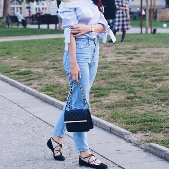 Vintage High Waist Cropped Jeans sz 4 100% Cotton Faded Blue - Picture 2 of 10